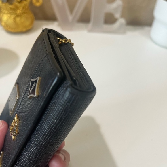 MCM SMALL BLACK LEATHER TRIFOLD WALLET - Picture 7 of 13